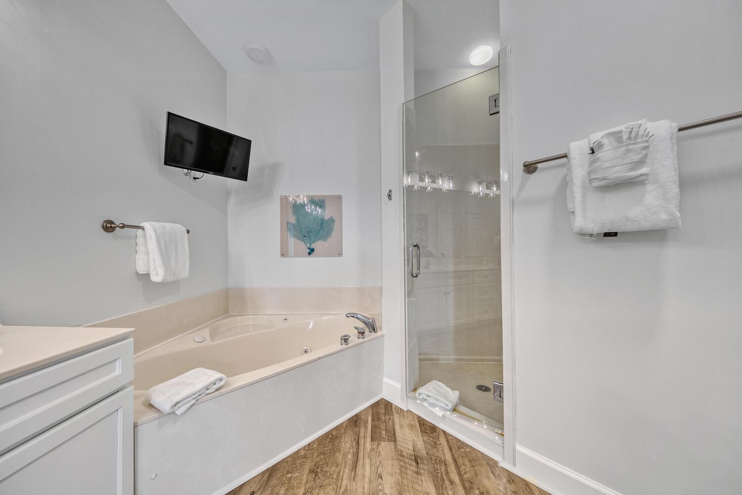 Newly Renovated Overlooking The Seacrest Village Pool And Beach Access Rosemary Beach Exteriör bild