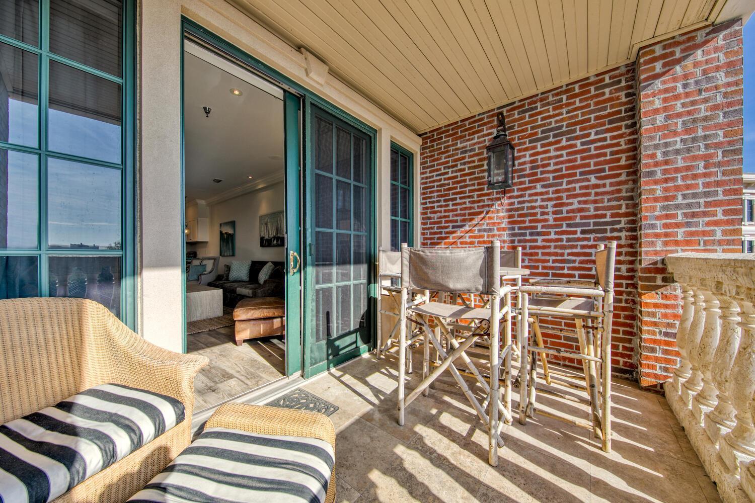 Newly Renovated Overlooking The Seacrest Village Pool And Beach Access Rosemary Beach Exteriör bild
